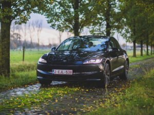 hutchinson electric cars, tesla, nissan, chevrolet, about evs